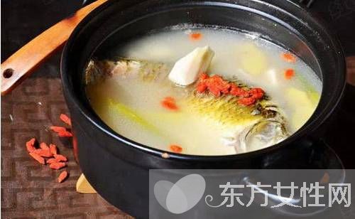 更年期婦女保健養(yǎng)生四要素 少吃肥肉多吃魚