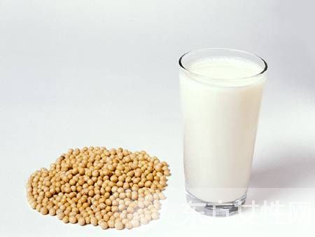 豆?jié){什么時(shí)候喝好 豆?jié){的功效與作用有哪些