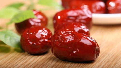 眼睛模糊是怎么回事 吃什么對眼睛好