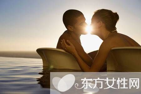 情侶間愛愛只需6招就能激發(fā)女人體內(nèi)性欲