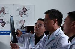 股骨頭壞死四大常見癥狀 9款食療助康復(fù)