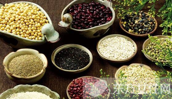 乳腺惡性腫瘤的癥狀 日常多吃這些食物防止乳腺癌