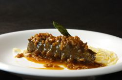 海參的5種美味吃法 滋養(yǎng)補(bǔ)益正當(dāng)時(shí)