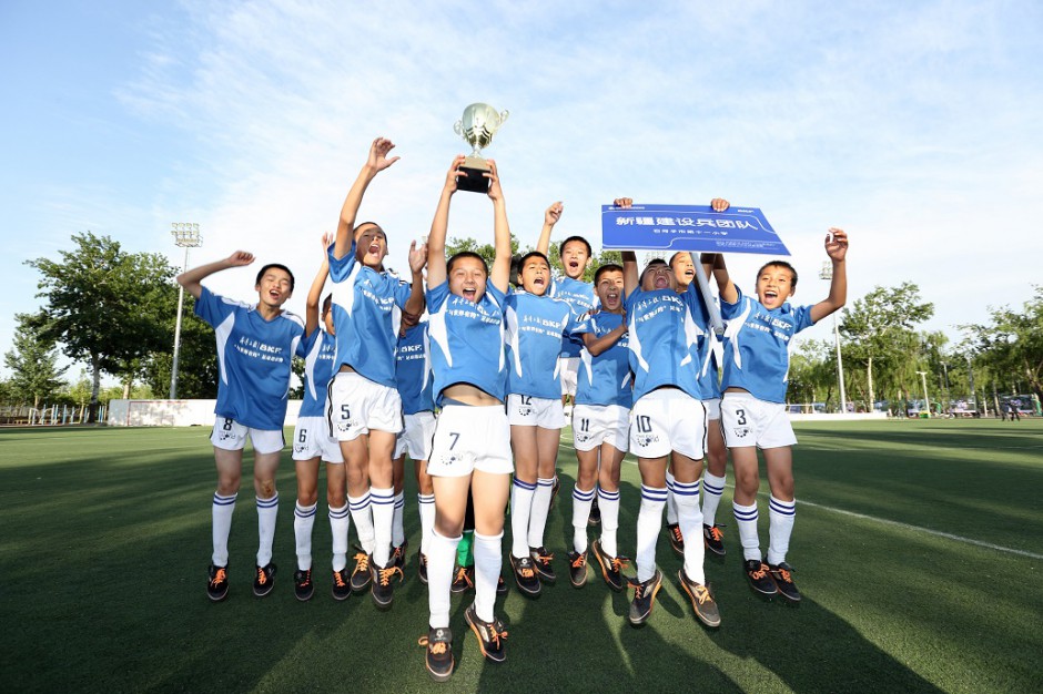 誘發(fā)青春期強(qiáng)迫癥的病因有哪些 該如何治療