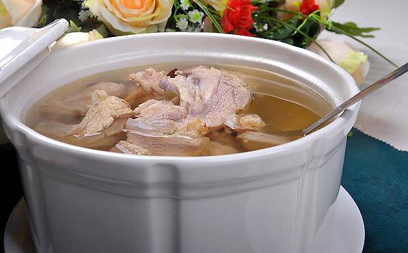 5款春季祛濕湯譜 絕密粵式燉湯9大秘笈