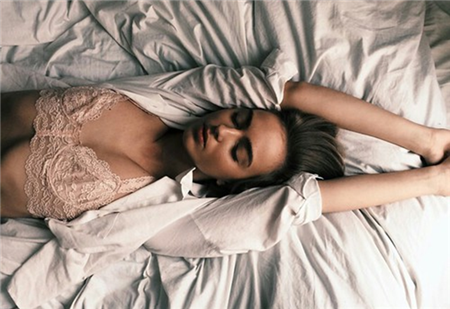 經(jīng)血發(fā)黑是怎么回事 從經(jīng)血顏色看出身體健康狀況