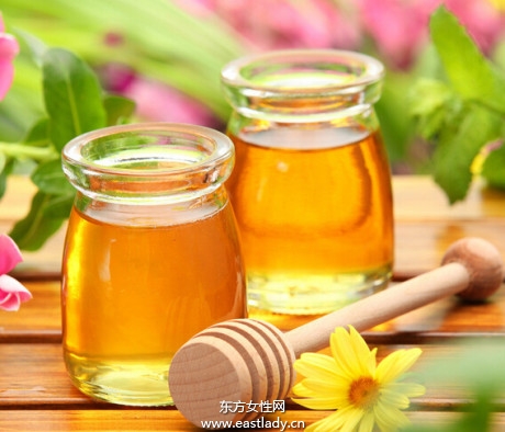 你知道檸檬蜂蜜水的功效與作用嗎 美白養(yǎng)顏都是它