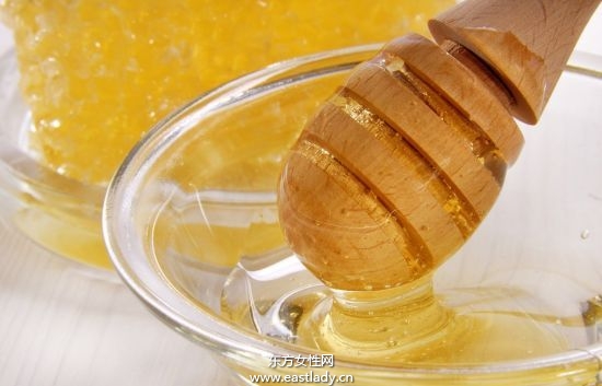 你知道檸檬蜂蜜水的功效與作用嗎 美白養(yǎng)顏都是它