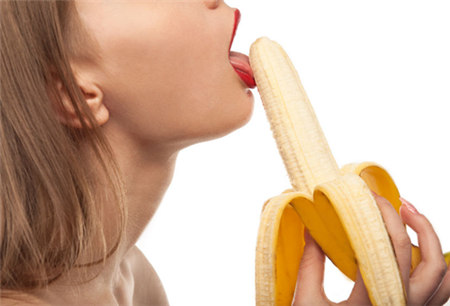 懷孕時(shí)老公要愛(ài)愛(ài)怎么辦  口愛(ài)+飛機(jī)杯 幫男人打出性高潮