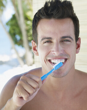 口腔潰瘍怎么辦 吃什么可預(yù)防口腔潰瘍