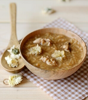 嬰幼兒食譜 桃仁稠粥健腦益智讓寶寶更聰明