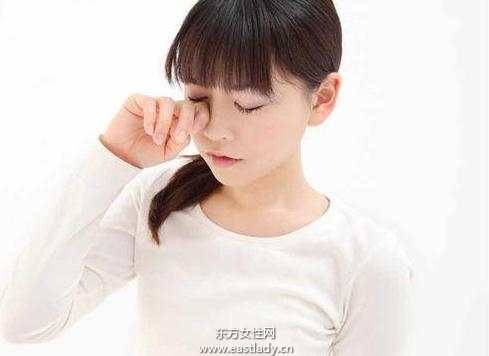 口干舌燥半夜渴醒 小心干燥癥