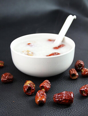 治療白發(fā) 簡(jiǎn)單食療方助男性脫離白發(fā)