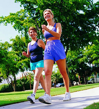 這樣走路就可以達(dá)到健身效果 不用去健身房啦