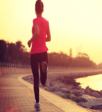 跑步誤區(qū)  上來(lái)就猛跑那你就白跑了