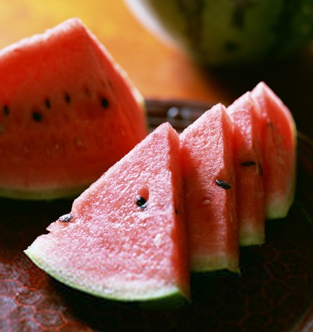 哺乳期不能吃的東西 吃西瓜的注意事項