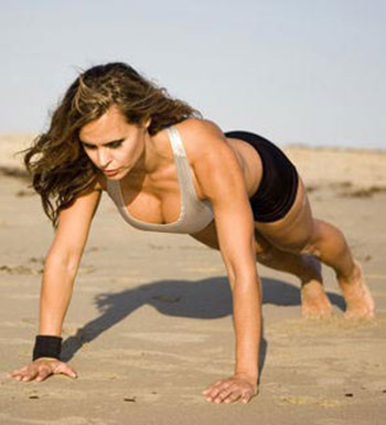 如何讓胸部更突出 擁有更完美的胸部曲線