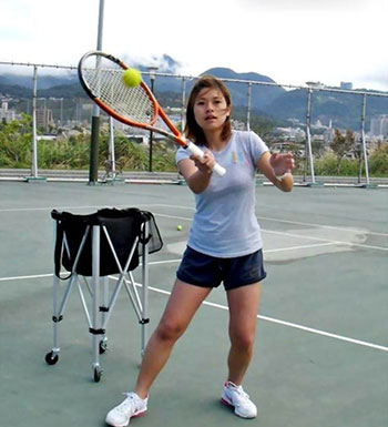 網(wǎng)球知識 網(wǎng)球初學(xué)者應(yīng)該如何提高個(gè)人技巧