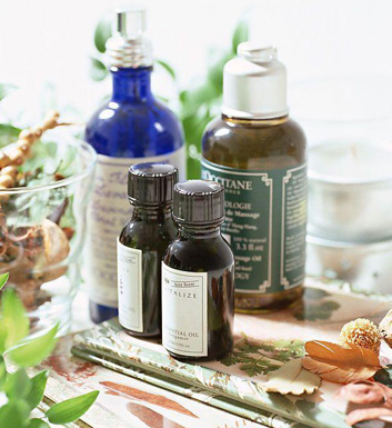 使用復(fù)方精油的注意事項(xiàng) 常用復(fù)方精油配方