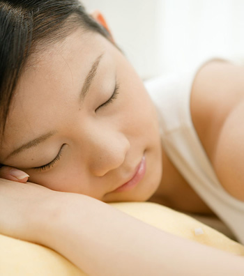 簡易健身方法讓女性午休趕走疲勞