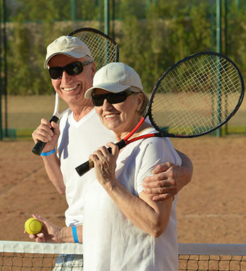 打網(wǎng)球好處多 打網(wǎng)球可以預(yù)防多種疾病