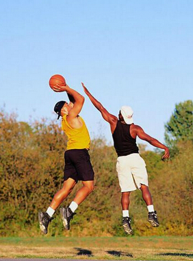 籃球投籃技巧 籃球投籃有哪些技巧