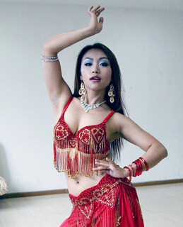 肚皮舞音樂(lè) 跳舞時(shí)不可缺少的組成部分