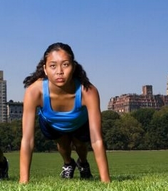 俯臥撐的好處 助就完美曲線
