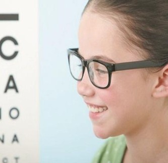 暑假青少年如何調(diào)整飲食保住視力