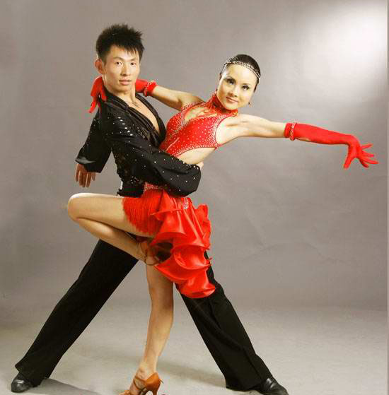 如何有效的減肥 絕佳運(yùn)動(dòng)拉丁舞減肥法