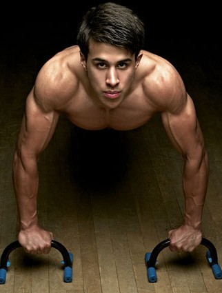 俯臥撐練習(xí)方法大全