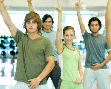 健身操  男人跳健身操越跳越有型