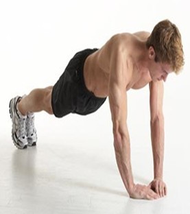 俯臥撐的好處 俯臥撐煉胸肌的方法