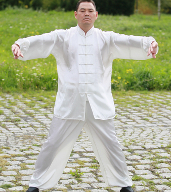 女人美容養(yǎng)顏的方法 練氣功能美顏養(yǎng)容