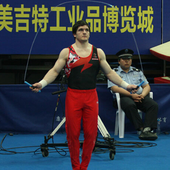 如何輕松瘦身 每天跳繩200下男人瘦身也輕松