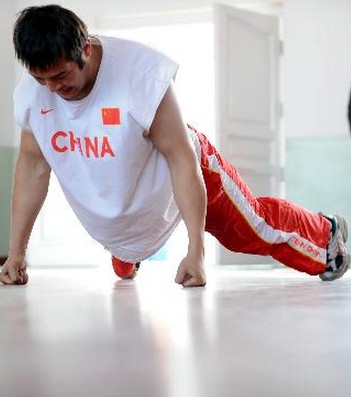 俯臥撐的正確做法 俯臥撐的正確姿勢做法