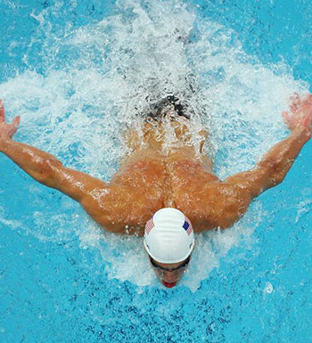 游泳各種動作解析 新手學(xué)游泳的技巧要領(lǐng)