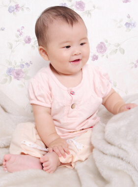 嬰兒游泳 冬季嬰兒游泳的好處與注意事項