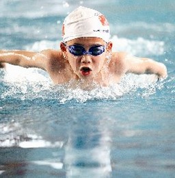 如何減肥 夏季游泳減肥最燃脂的泳姿4式