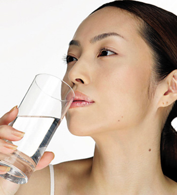 口渴又不想喝水  當(dāng)心這是淤血引起的口渴