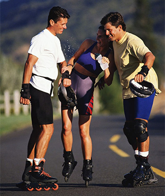 滑冰運(yùn)動(dòng)有什么運(yùn)動(dòng)技巧 它又有什么好處呢