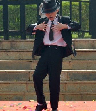 律動感十足的機械舞 如何練習(xí)好機械舞