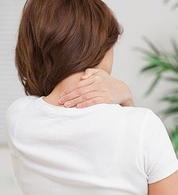 熱毛巾敷脖子能緩解頸椎病 熱毛巾的多種用處