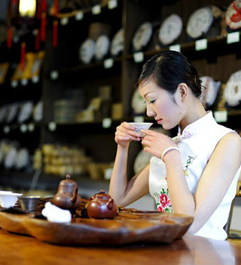 夏季解暑多喝茶 夏季喝茶有什么好處和禁忌