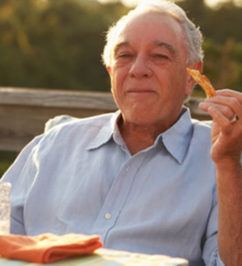 老年人飲食誤區(qū) 一味吃素不利于老年人健康