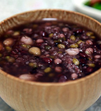 亞健康不用怕 多喝8款養(yǎng)生粥幫你甩掉亞健康