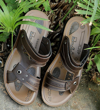 人字拖好看但危害大 盤點4種拖鞋的危害