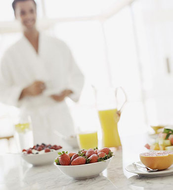 男人清晨易暴露哪些疾病 起床后如何做最養(yǎng)生