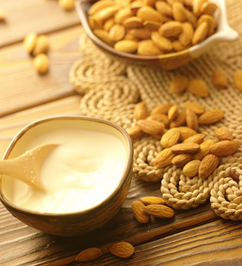 養(yǎng)生常識 杏仁粉的功效與作用以及食用方法