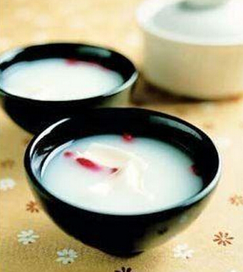 女人養(yǎng)生吃什么 讓女人果色生香的水果